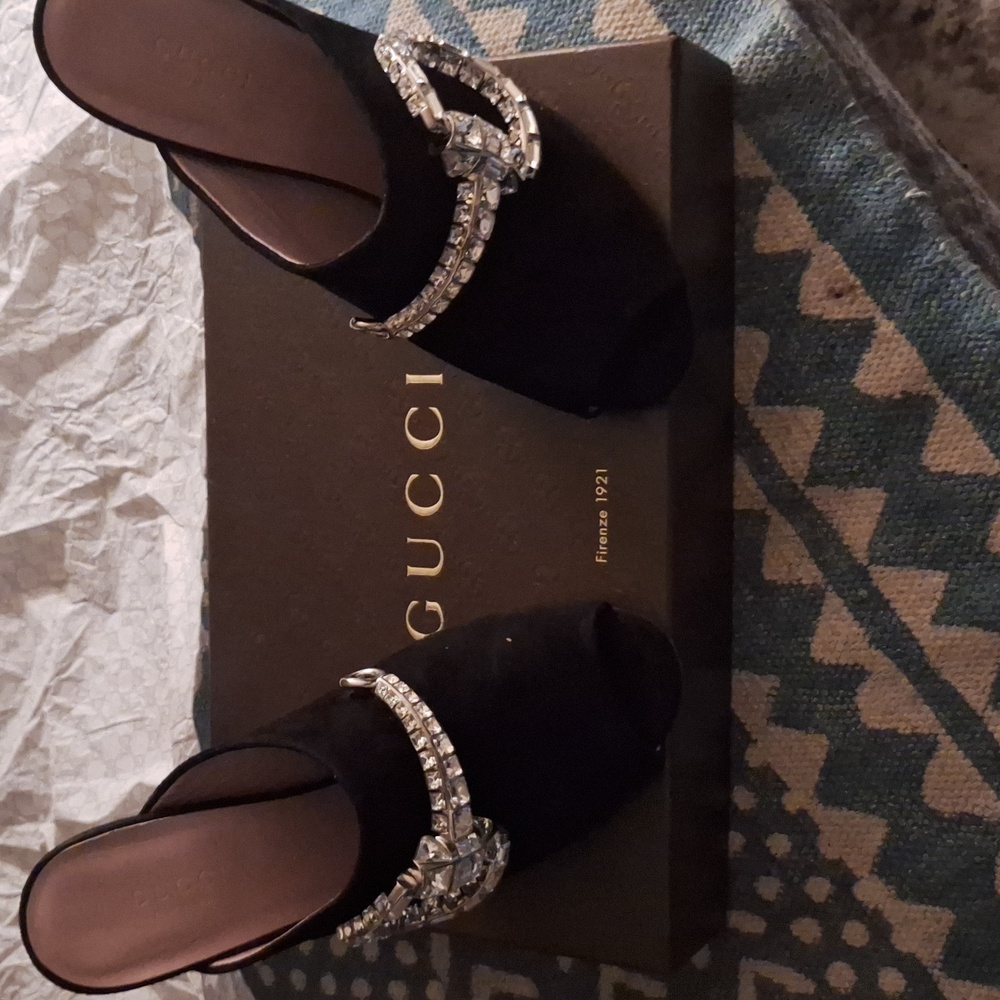 Gucci high heels limited edition eyes size 38 1/2, which is 7 1/2